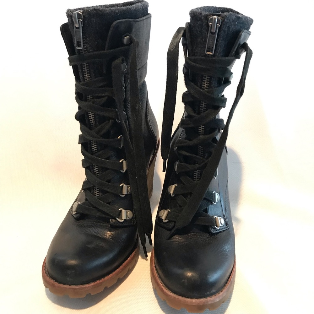 UGG Australia Fabrice Leather Lug Boot in Black - Picture 6 of 12